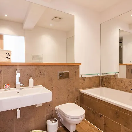 Philine Duenenquartier * Sellin (Rugen)